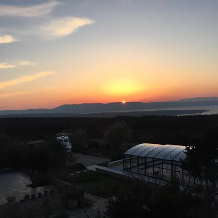 펜션 Guki Mit Ueberdachtem Pool Und Meerblick *