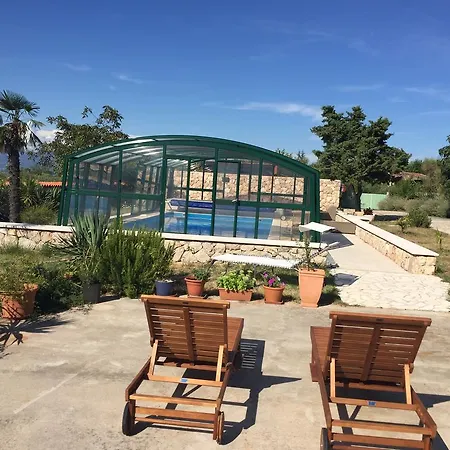Casa vacanze Guki Mit Ueberdachtem Pool Und Meerblick
