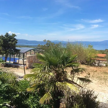 Casa vacanze Guki Mit Ueberdachtem Pool Und Meerblick Malinska