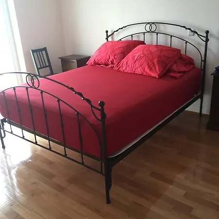 Guki Mit Ueberdachtem Pool Und Meerblick * Malinska